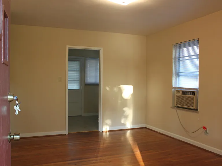 2129 Coburn Blvd — Photo 2