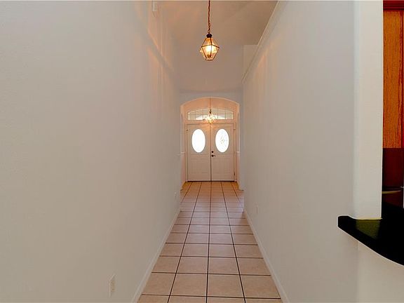5th image of 422 Eagle Dr