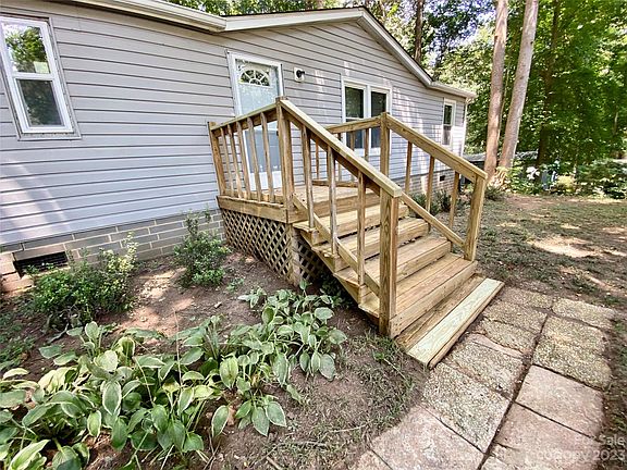 2nd image of 171 Arbor Dr