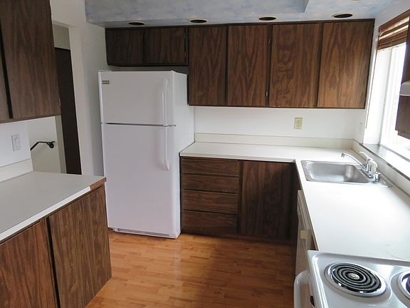5th image of 5434 34th Street Loop NE
