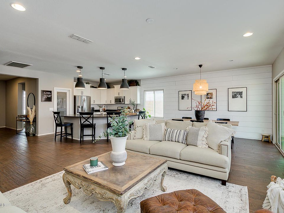 1st image of 25954 W Tonopah Dr