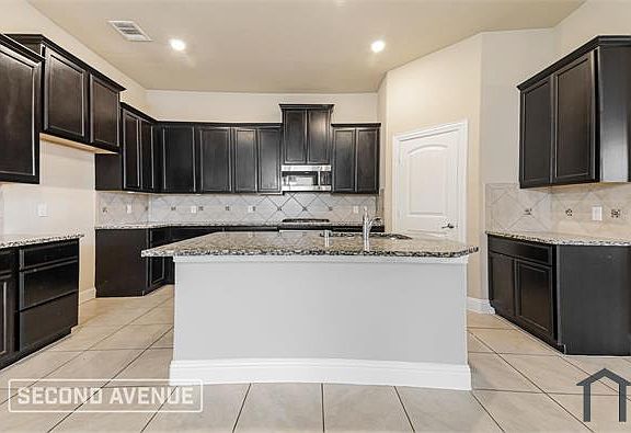 4th image of 3611 Brazos St