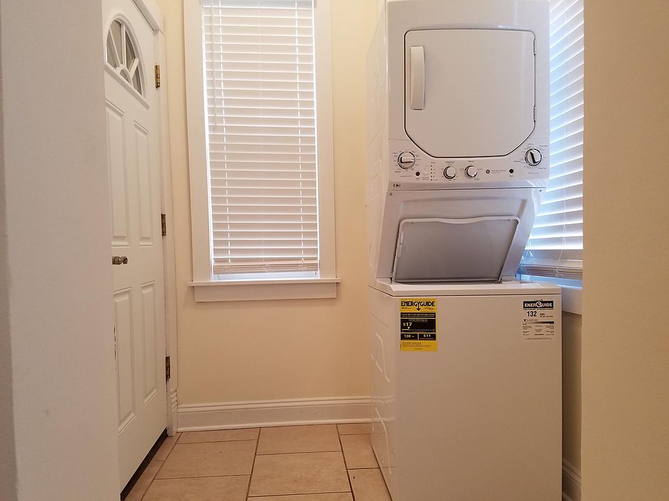 1st image of 2505 N Hamlin Ave #2R