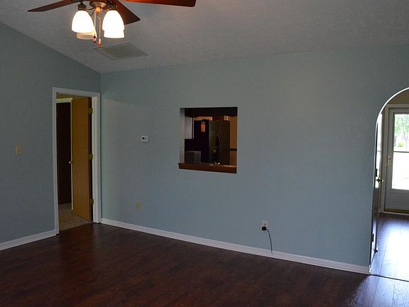 2nd image of 129 Meadow Glen Dr