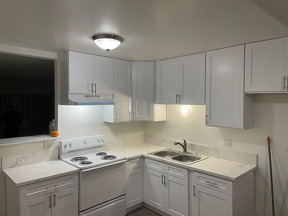 1st image of 750 W Bonita Ave APT 15