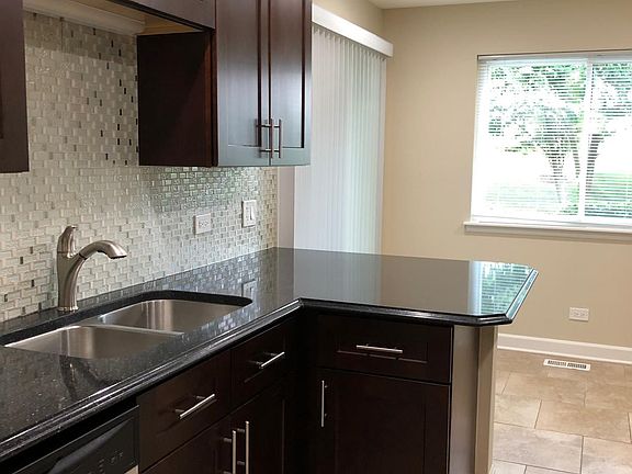 2nd image of 271 Kings Mill Ct Unit D1