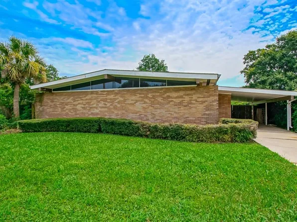 5383 Paris Ave, New Orleans, LA 70122