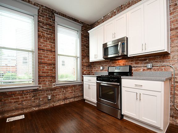 5th image of 817 S 33rd St Unit 817