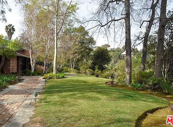 3rd image of 12956 Blairwood Dr