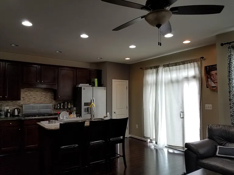 25100 Croxley Green Sq — Photo 4
