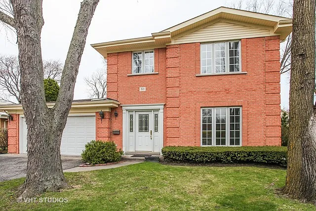 321 Beverly Dr photo 1