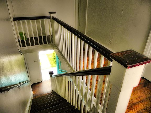 3rd image of 617 S Tancahua St #12