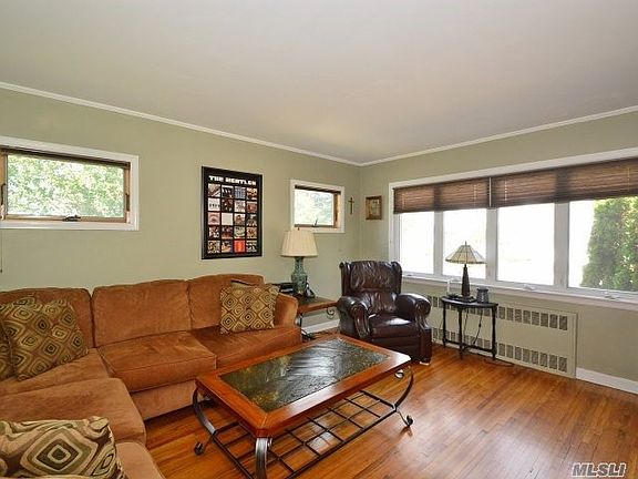 4th image of 124 Chicago Ave