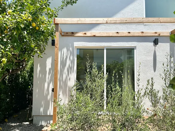 5660 Fayette St #2, Los Angeles, CA 90042