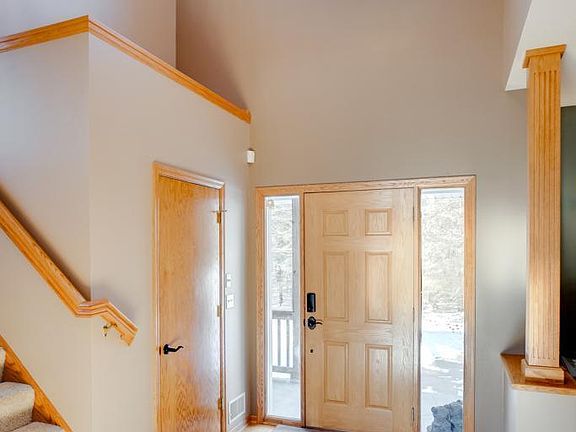 3rd image of 15656 Yalta St NE