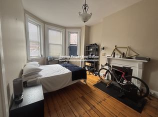 31 Gloucester St APT 4R, Boston, MA 02115