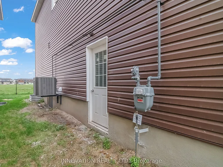 206 Elsie Macgill Walk S — Photo 26