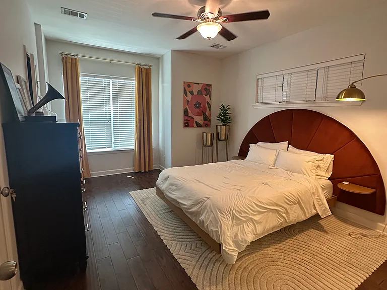 2310 Elliott Ave #524 — Photo 18