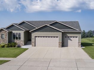3030 Clairmont Rd, Bismarck, ND 58503