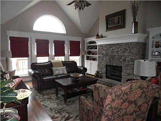 5th image of 271 English Oaks Dr NE