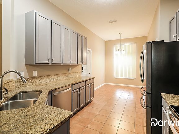 4th image of 8523 Beresford Ln