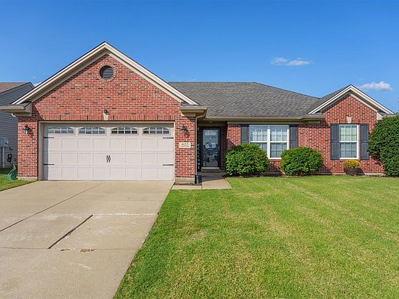 2nd image of 422 Camden Cir