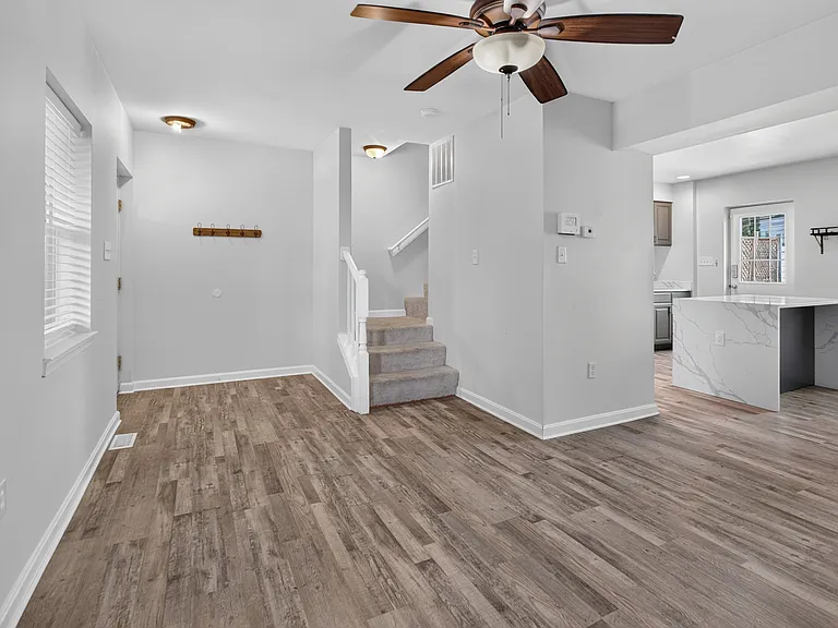 3460 Dix St NE — Photo 6