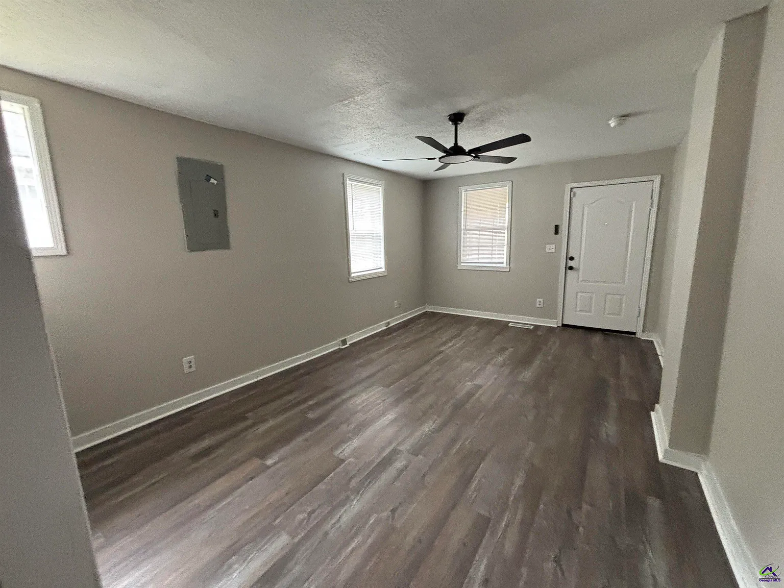 3 bed, 2.0 bath, 1368 sqft, $950 — Photo 4