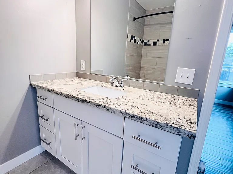 1202 S Cloverdale St — Photo 17