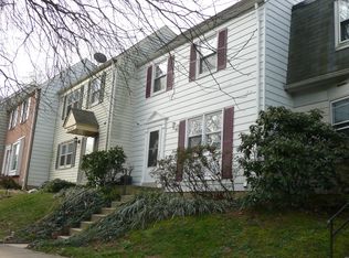 3042 Silent Valley Dr, Fairfax, VA 22031