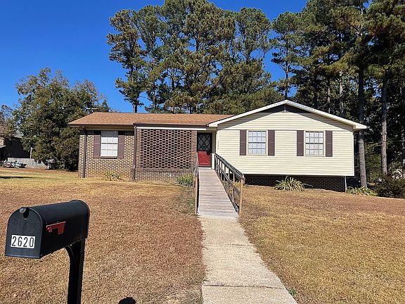 5th image of 2620 Linda Cir