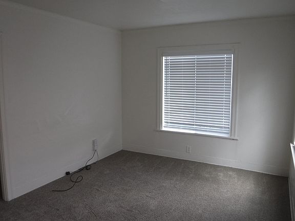 3rd image of 4828 Mansfield St