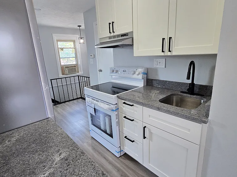 1906 Monongahela Ave #4 — Photo 11