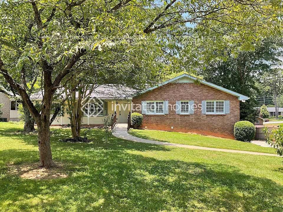 1st image of 680 Foxcroft Cir SE