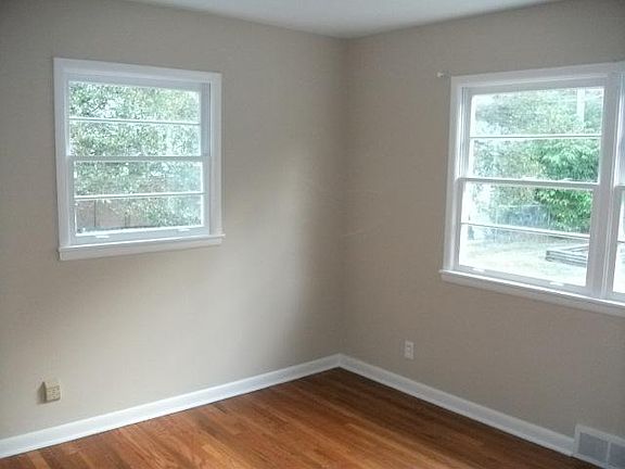 4th image of 7013 N Temple Ave