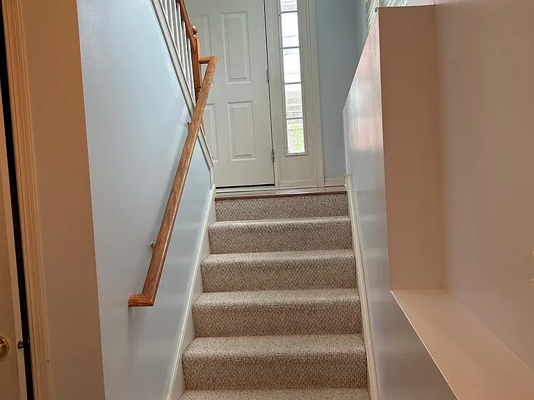 506 Conservatory Ln — Photo 2