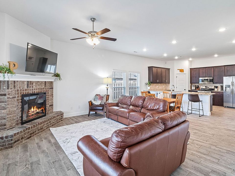 1st image of 2402 England Ln