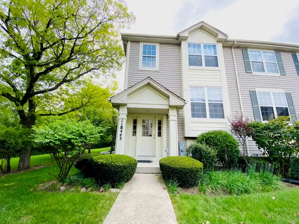 11S443 Rachael Ct, Willowbrook, IL 60527
