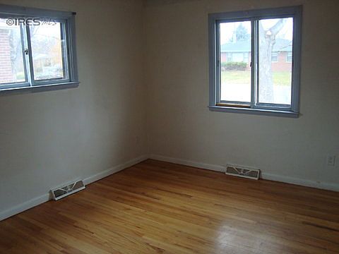 4th image of 420 27th Ave