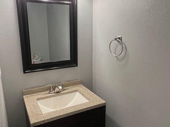 3rd image of 4816 Willowbrook Dr