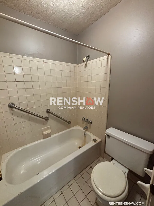 1 bed, 1.0 bath, 700 sqft, $795 — Photo 2