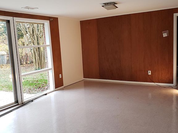 Large paneled family room