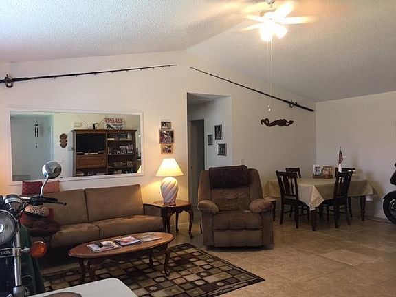 4th image of 1020 SW Versailles Ave