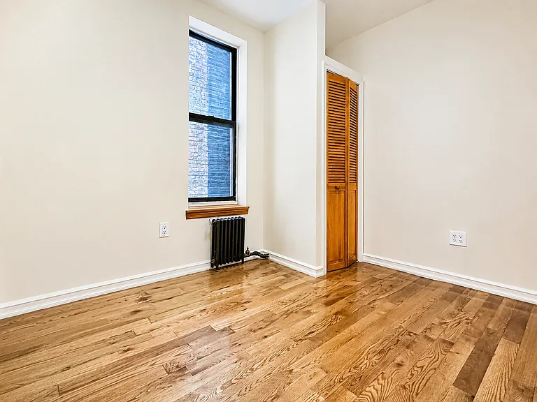 3133 Broadway #10 — Photo 6