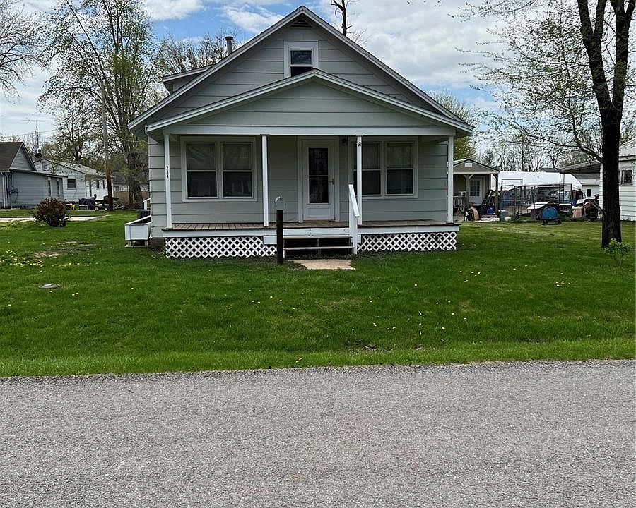 214 E Main St, Bowling Green, MO 63334 MLS 22026640 Zillow