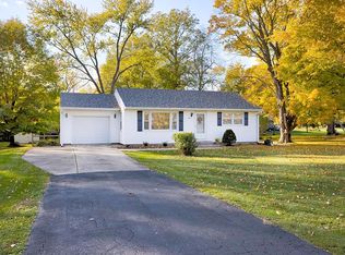 5711 Vienna Dr, Rockford, IL 61109