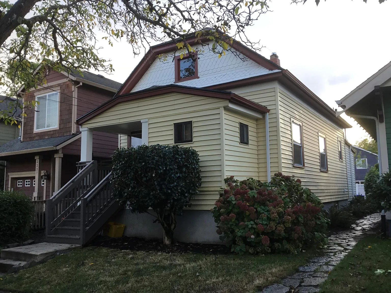 2223 SE 47th Ave photo 1