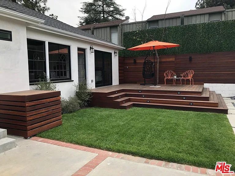 4217 Irvine Ave — Photo 44