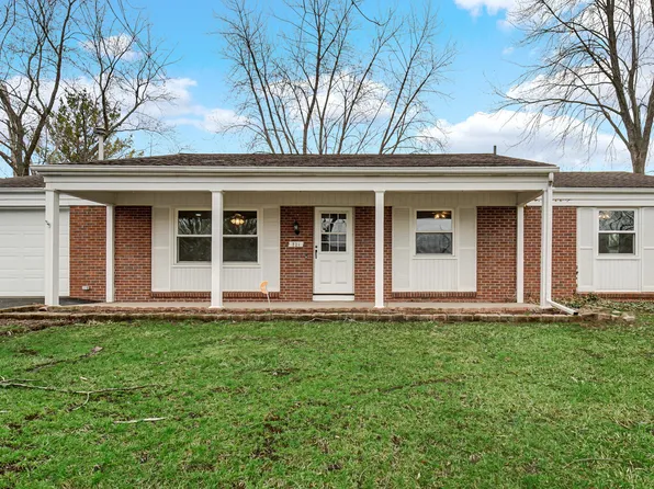 721 Fox River Rd, Valparaiso, IN 46385