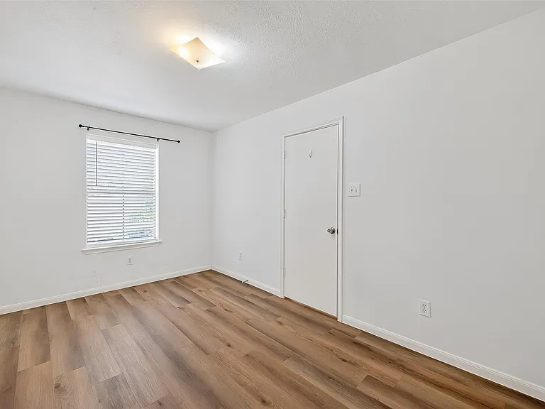 8366 Golf Green Cir — Photo 20